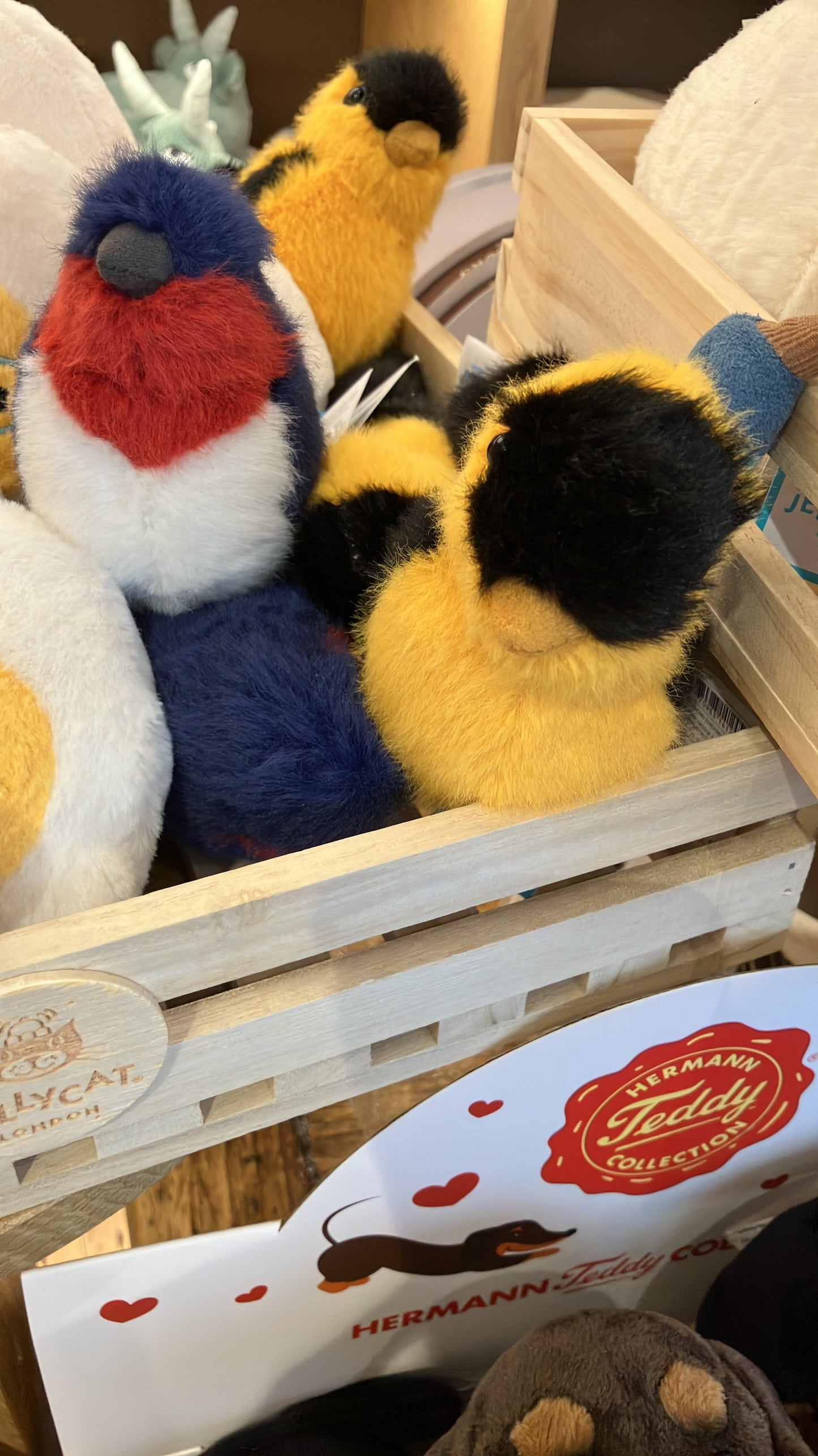 24/7 小店連線-8月中到貨 Jellycat birdling goldfinch