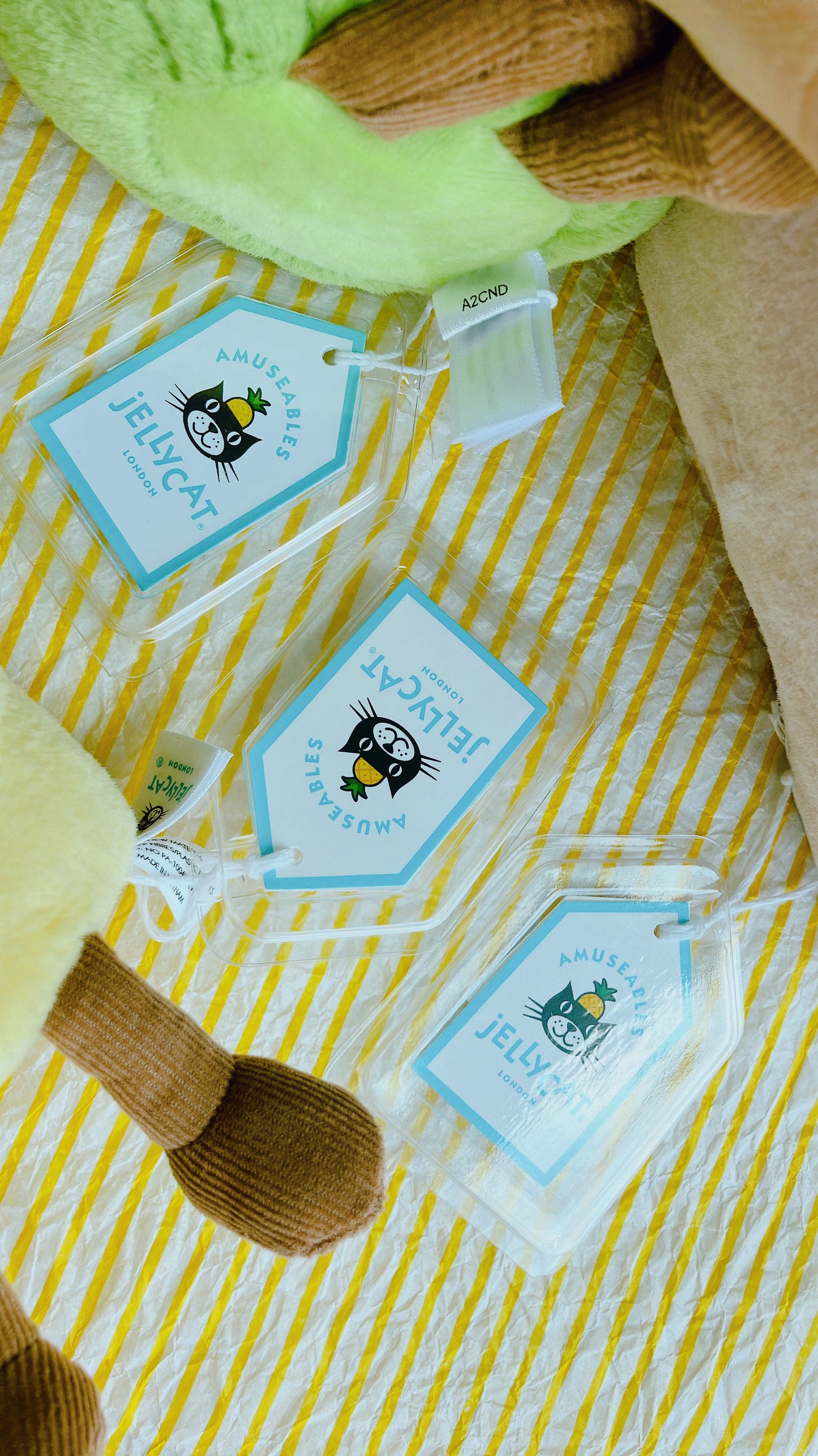 自家製名牌小外套-Taggy Huggy (1 set 12個)