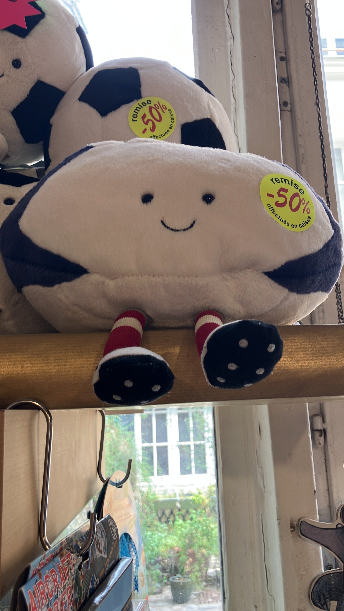 13/8 8 月底 到貨 小店連線jellycat Sports Rugby