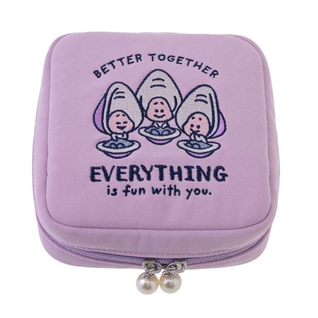 Young Oyster Square Pouch