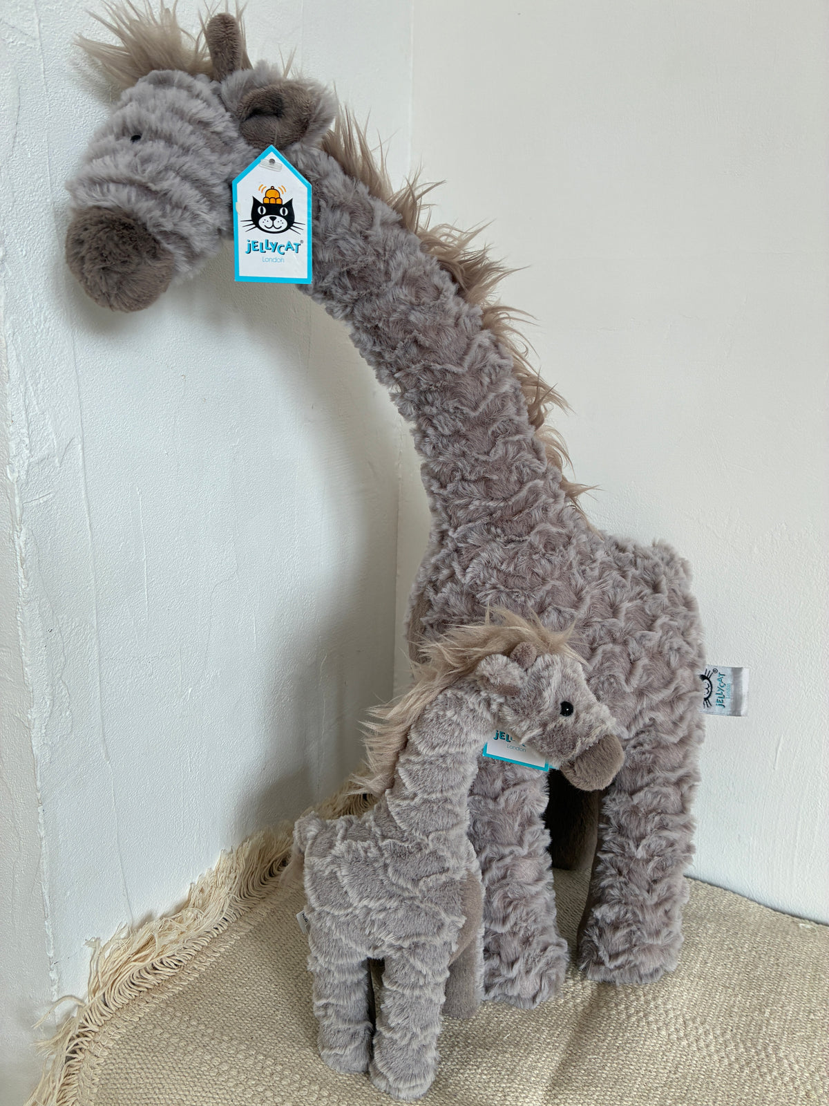 9月中下旬到貨 Jellycat  little Joey Giraffe