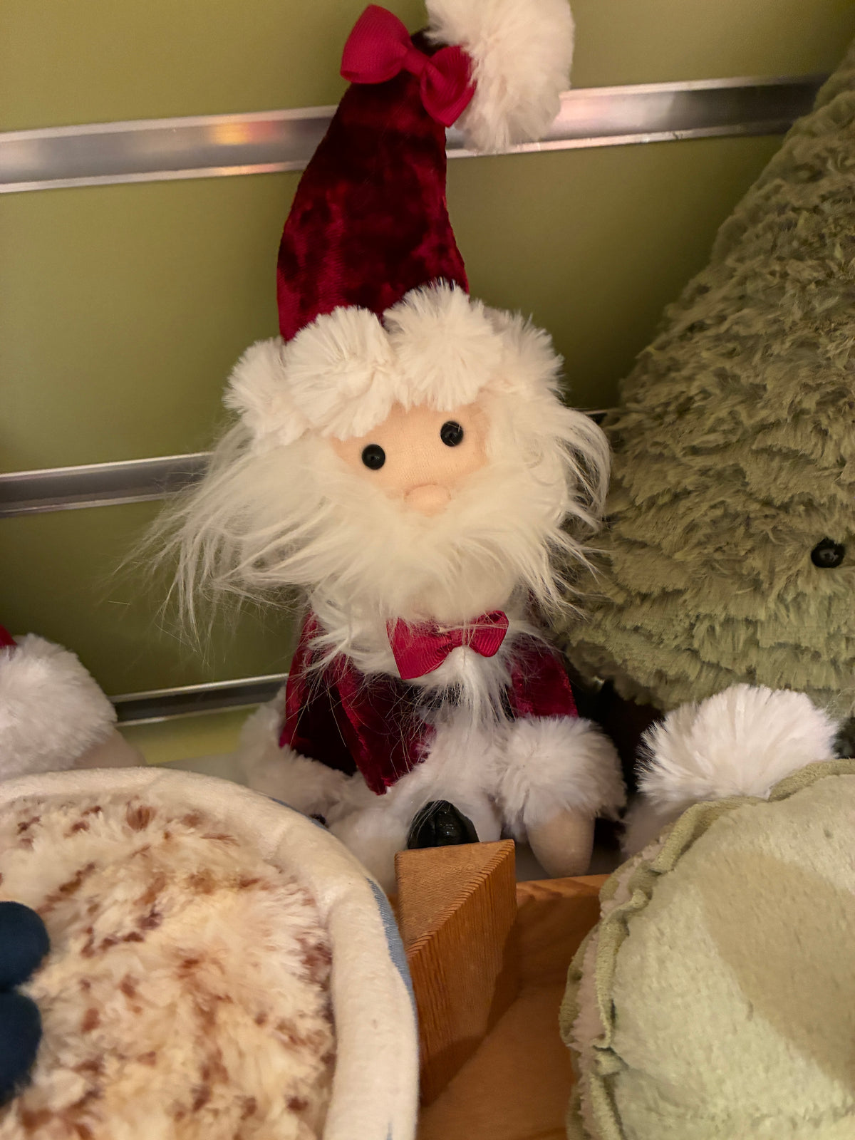 Jellycat Cranberry Santa medium