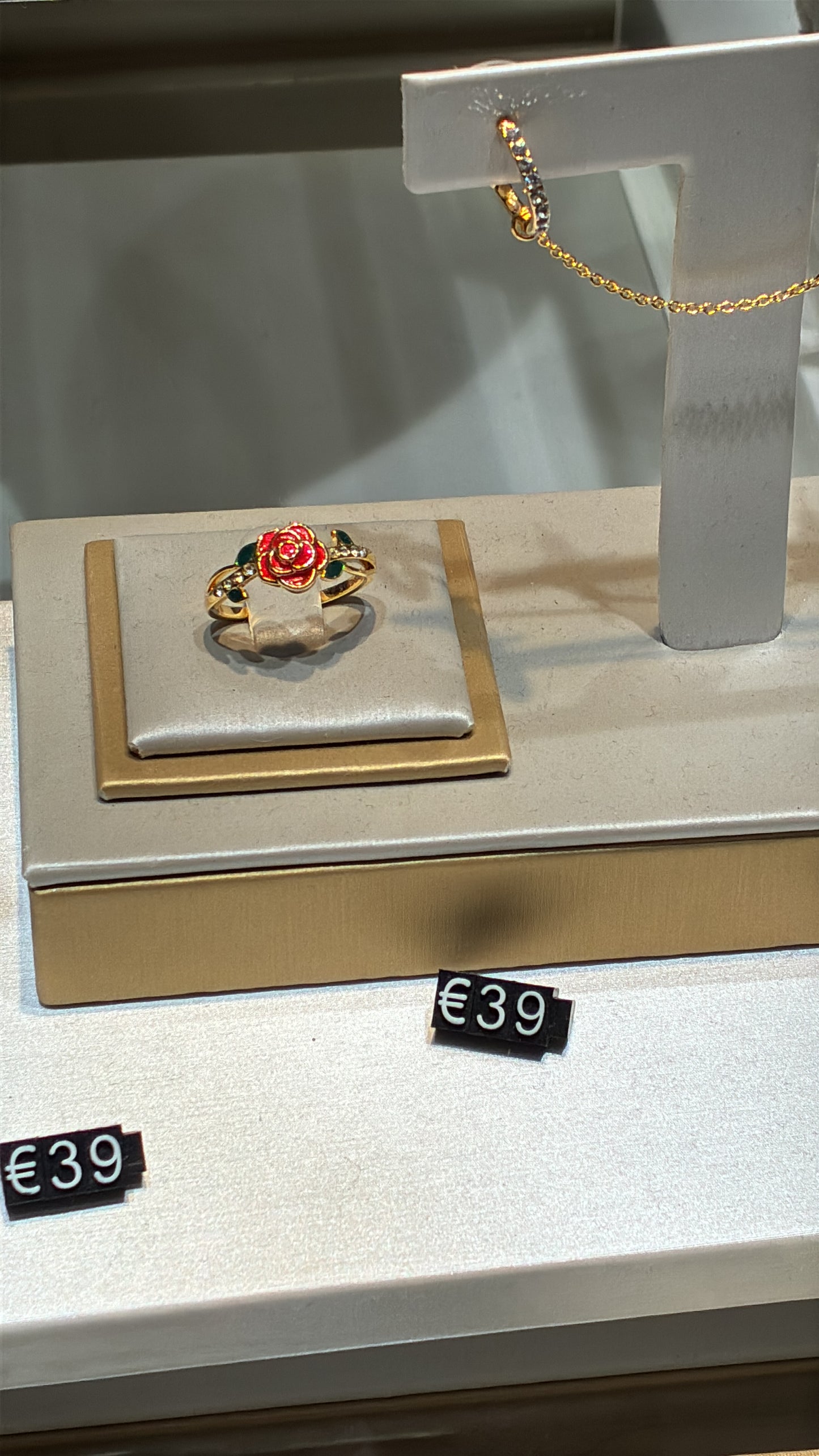 Disneyland Paris｜Beauty and the Beast Rose Ring
