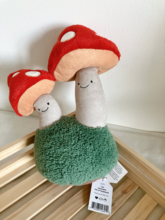 22/8 9 月頭到貨 jellycat Pair of toadstools