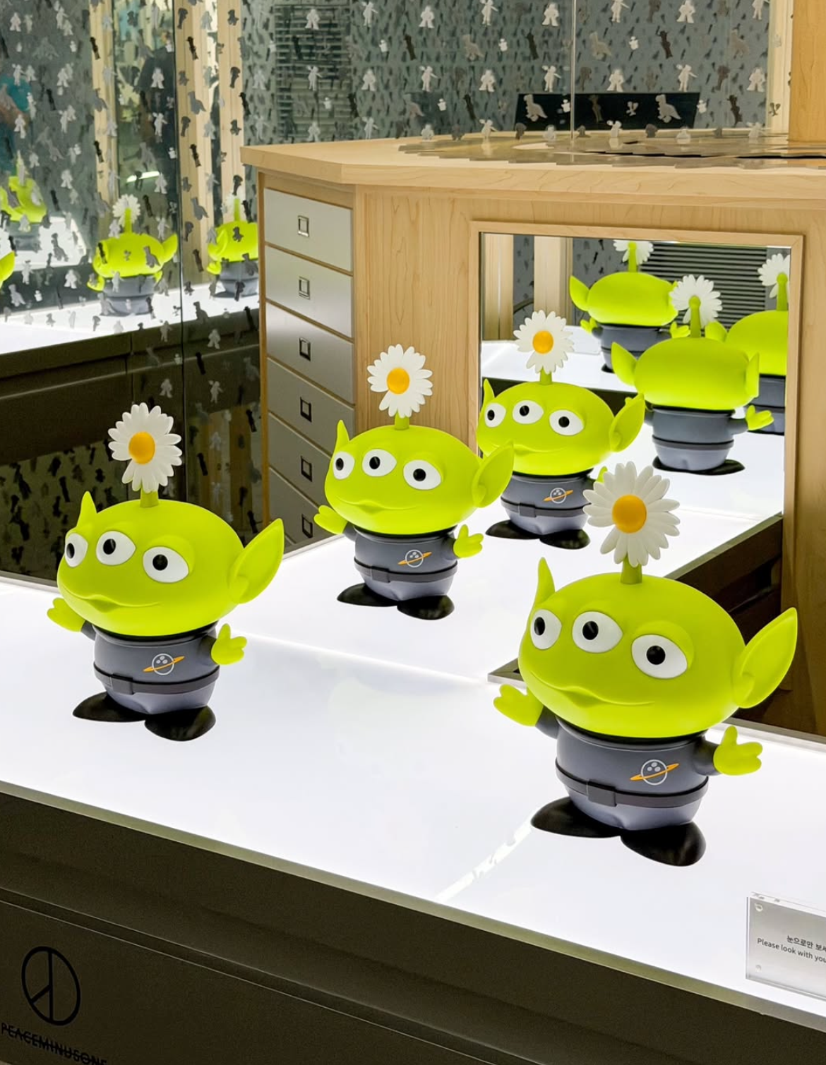 Korea Exclusive｜Toy Story x Peaceminusone Collectible Toy Alien Figure